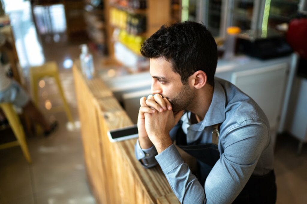 worried person qzkTsq.width