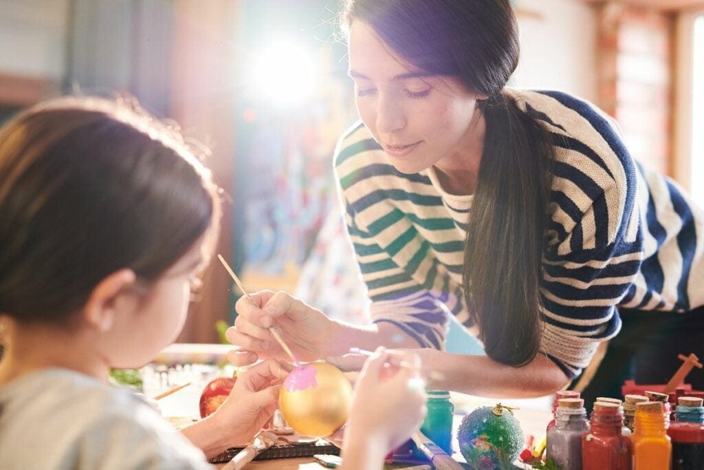 Woman and child crafting RDtBir.width .jpg
