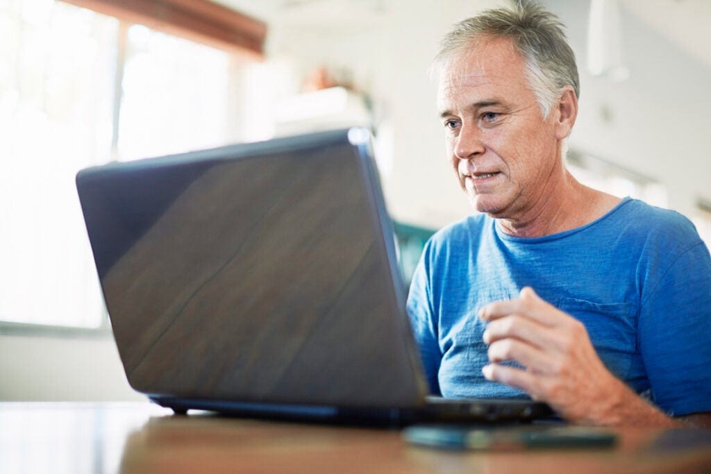 older man laptop confused gettyimages .jpg