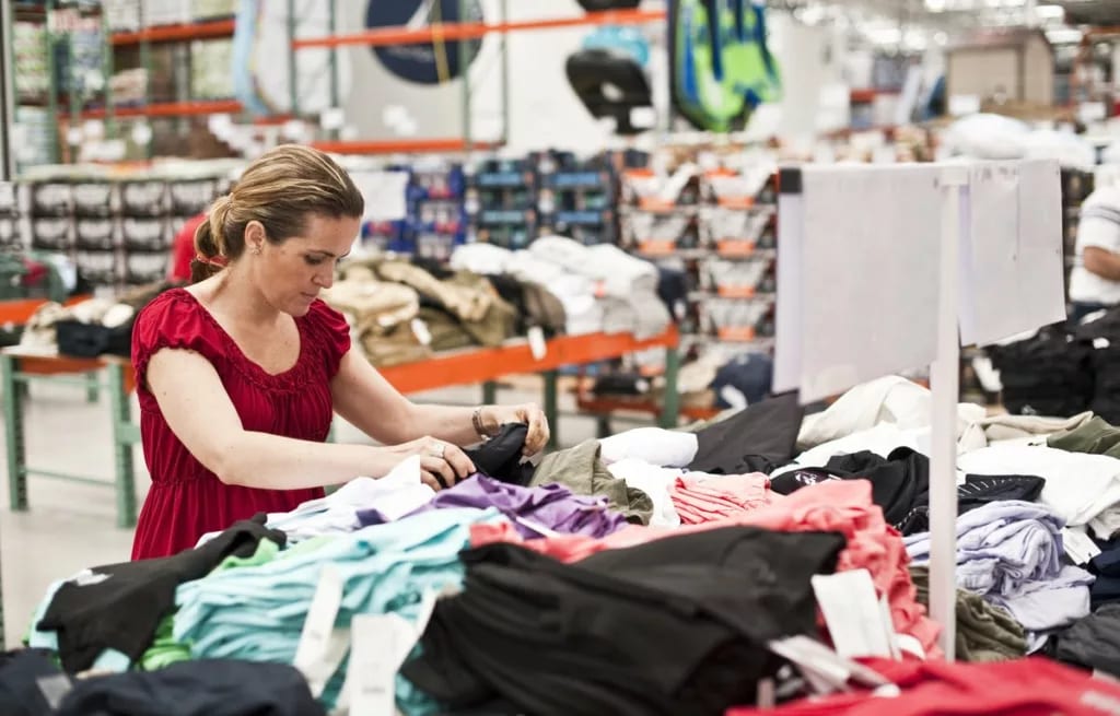 Costco warehouse wholesale shopping vAmAZa.width .jpg