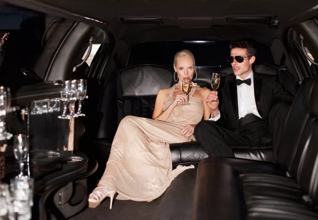 Millionaires in limo pMnklFv.width .jpg