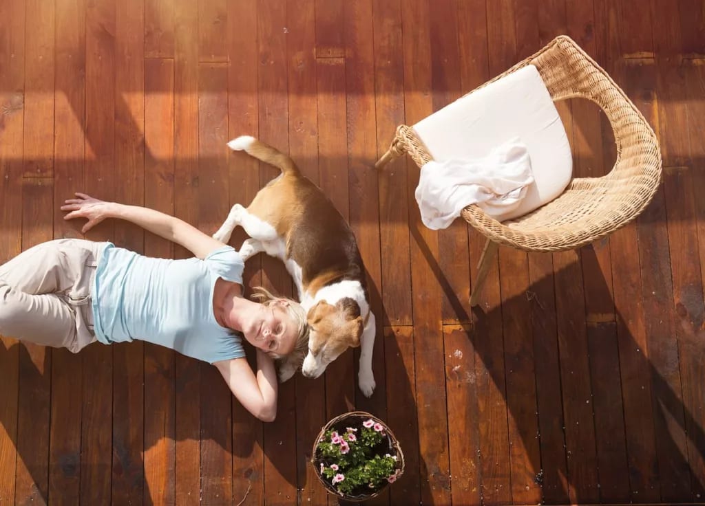 mature woman lying down on deck with her head.width uiNWEVZ.jpg