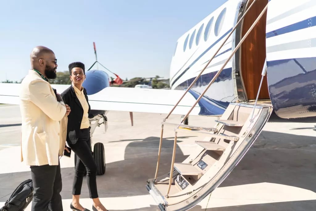 plane private jet business travel wealthy ric.width .jpg