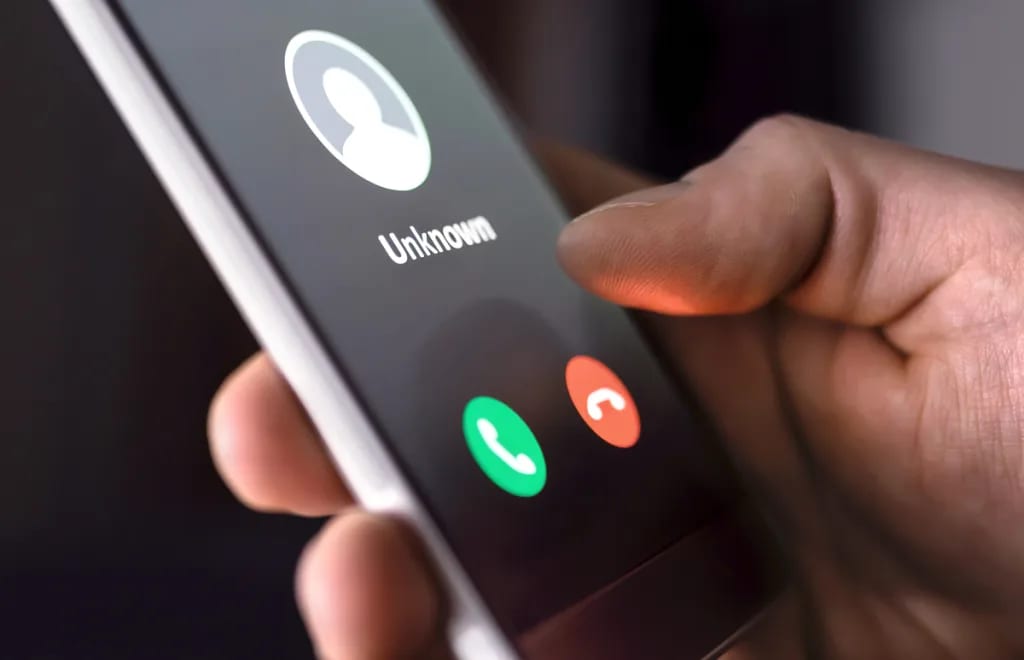 getty cold call scam alert fraud phishing x e.jpg