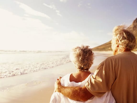 Retirement seniors vacation beach sunset pens.width XWxoHc.jpg