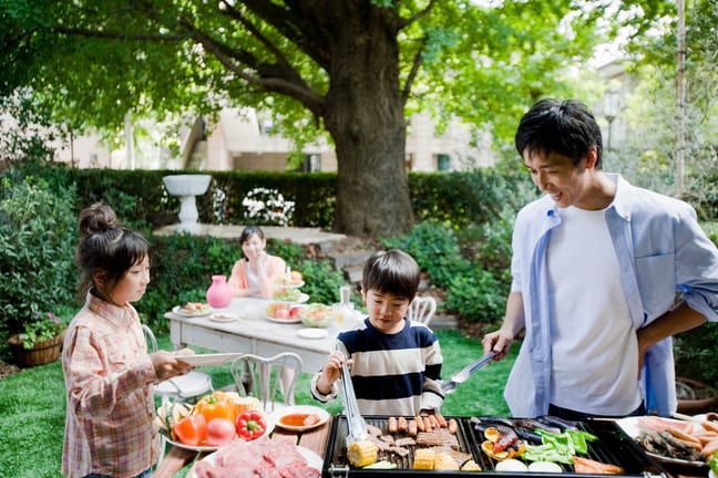 family backyard barbecue lrOUaH.width .jpg