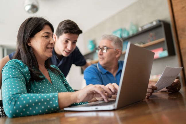 Parents get investing advice from son HeaFJhC.width .jpg