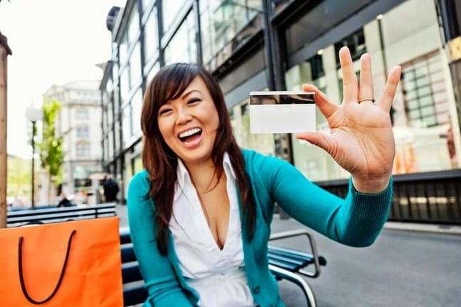 happy credit cardholder pQUYNG.width .jpg