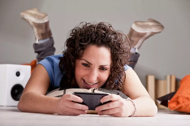 Cell Phone Bill Impact Credit Score.width .jpg