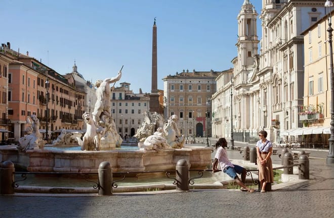 two people at fountain in Rome dZDgv.width .jpg