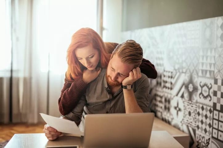 worried couple AcxBE.width .jpg