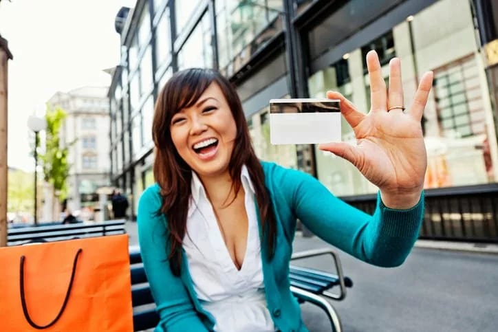 happy credit cardholder pQUYNG.width .jpg