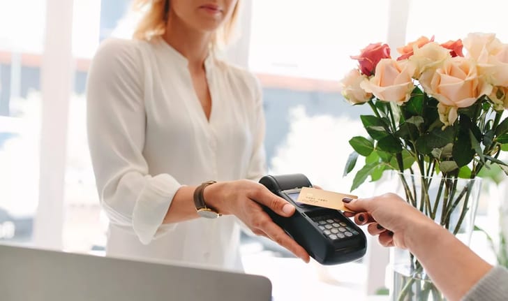 Credit card store swipe.width .jpg