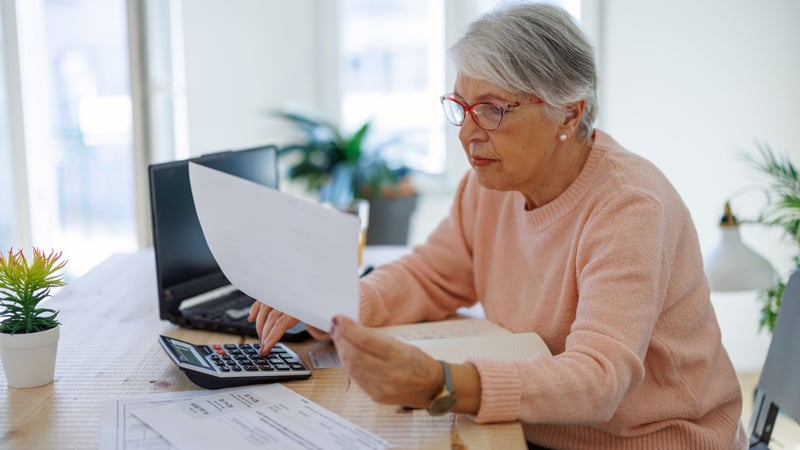 What the Latest Social Security COLA Forecasts Mean for Your $2,000 Benefit in 2027