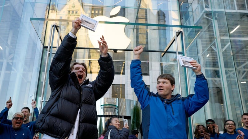 Nov. 2 Could Be a Big Day for Apple Stock